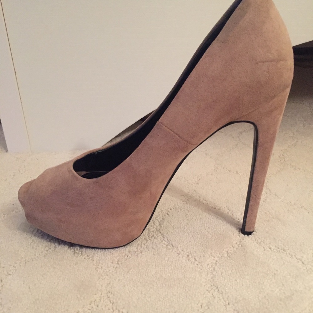Forever 21 peep toe heels, size 9